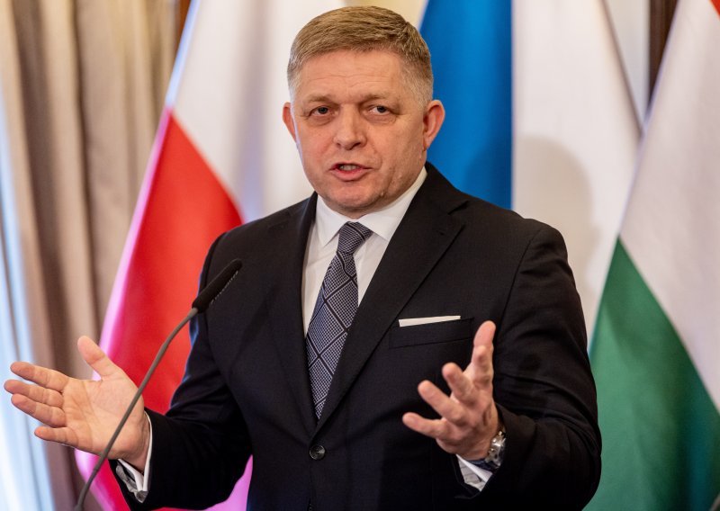 Fico: Slovačka neće implementirati pakt EU-a o migracijama i azilu