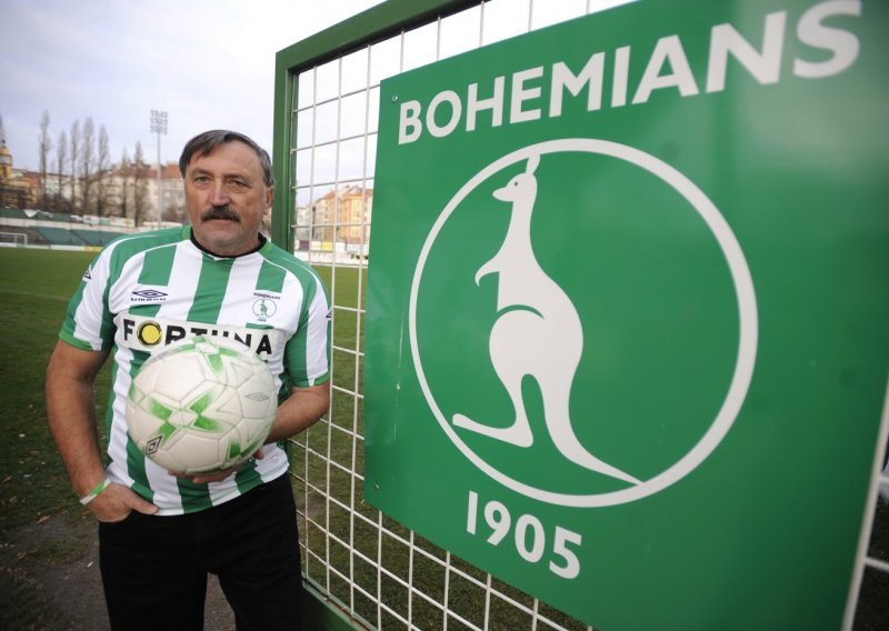 Pogledajte kako je legendarni Antonin Panenka u 75. godini opet zabio penal 'panenkom'