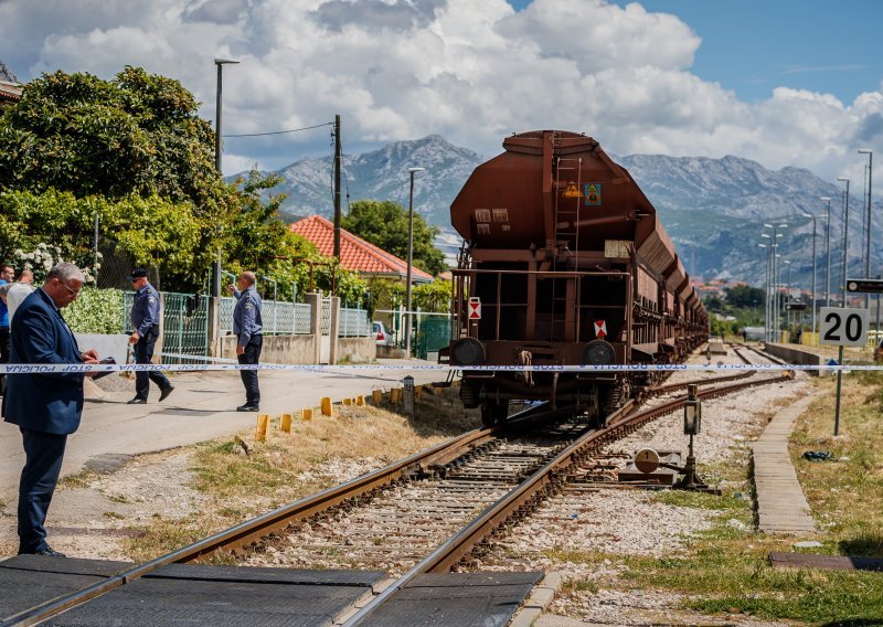 Užas u Kaštelima: Pješakinja preminula u naletu vlaka