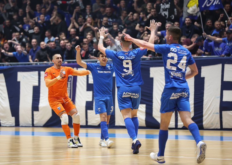 Pogledajte kako je Dinamo u paklu Doma spotova srušio Pulu i približio se finalu