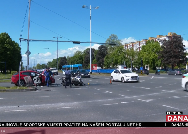 Policajac prošao kroz crveno i izazvao prometnu, teško je ozlijeđen