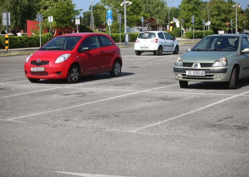 Stariji od 65 u ovom gradu platit će samo jedan euro za mjesečnu parking kartu