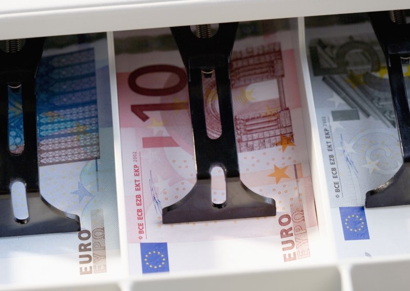 Neto imovina obveznih mirovinskih fondova u svibnju porasla za 230,6 milijuna eura
