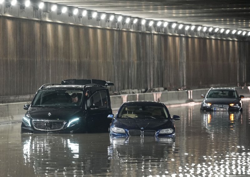 Ankaru zahvatile obilne poplave