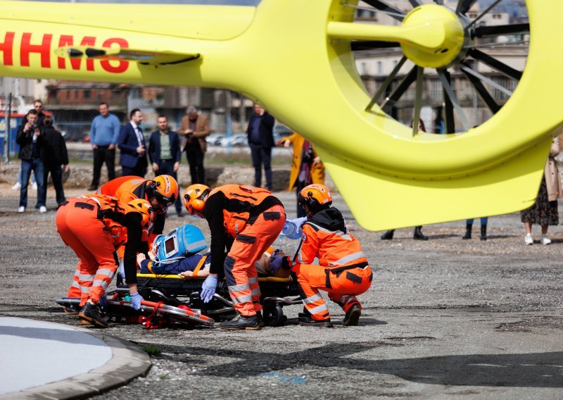 Nakon hitne helikopterske službe, stiže još jedna