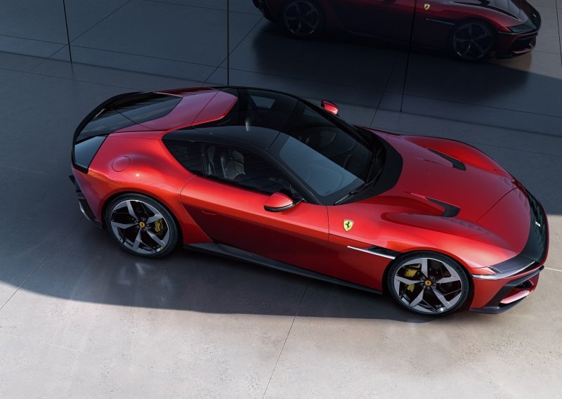 Ferrari 12Cilindri je novo remek-djelo iz Maranella: Berlinetta dvosjed pokretan atmosferskim V12 i 830 KS