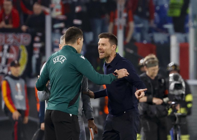 Xabi Alonso neće biti uz momčad, a pred Bayerom je veliki izazov