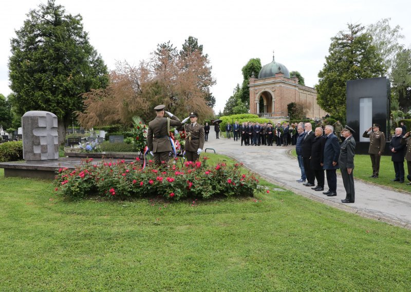 Obilježena 26. obljetnica smrti ratnog ministra Gojka Šuška
