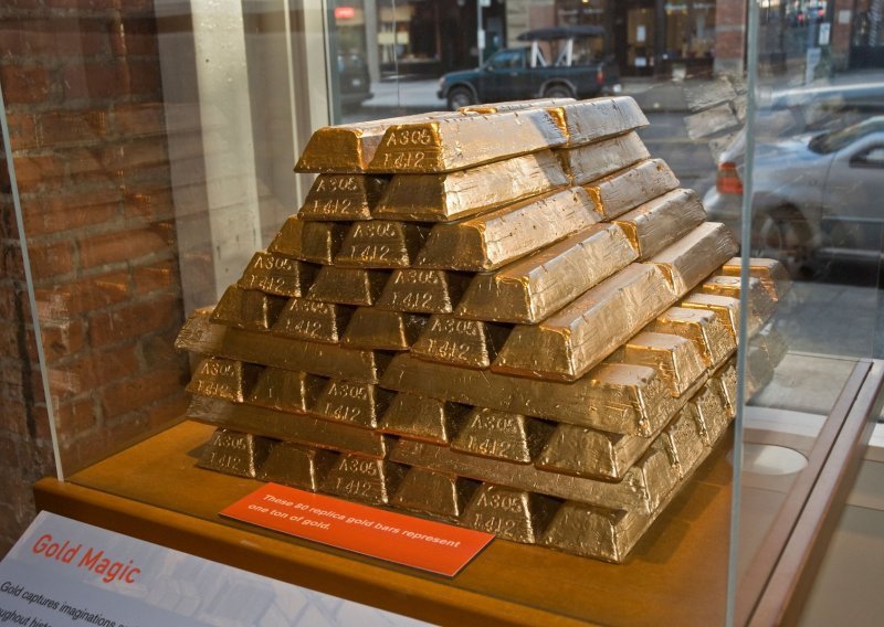 Trgovac ponudio zlatne poluge od grama u samoposlužnim aparatima. Planule su