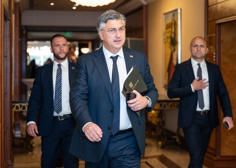 Plenković objavio: Imamo 76 potpisa za novu Vladu!