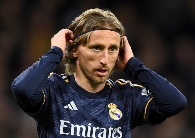 Luka Modrić napokon odlučio gdje nastavlja karijeru; ako je ovo točno, sve je jasno!