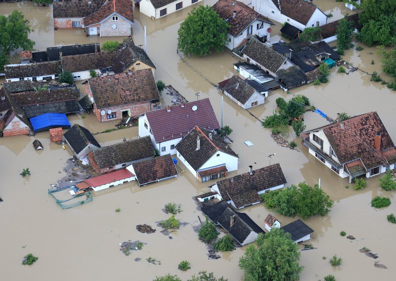 Deset je godina od katastrofalne poplave u Hrvatskoj, evo kako je to izgledalo