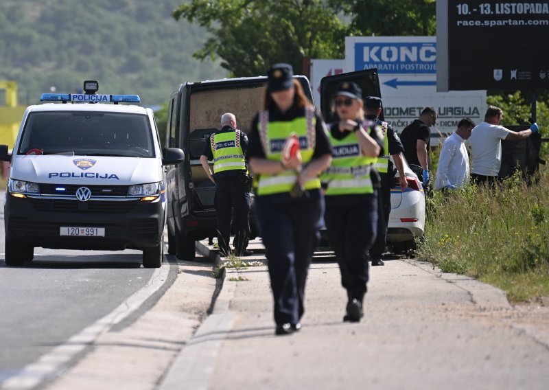 Nesreća u Dicmu, vozilom naletio na pješaka i usmrtio ga