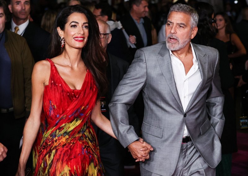 Mogu li znatiželjni turisti natjerati Clooneyjeve na bijeg iz Francuske?