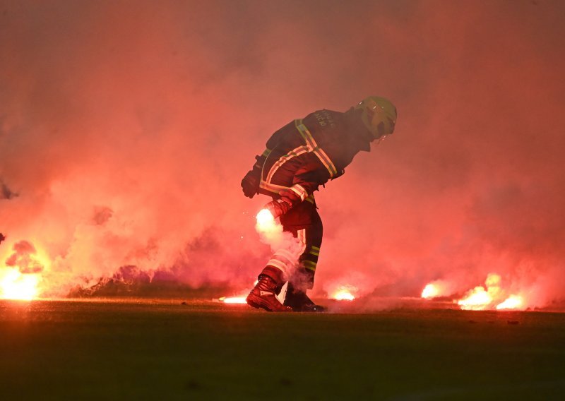 Torcidina bakljada opet izbila Hajduku tisuće eura; kažnjeni Dinamo i Lokomotiva