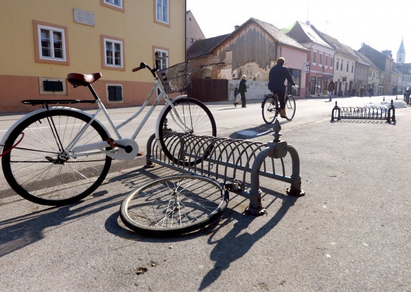 Iz godine u godinu broj krađa bicikala raste, prodaju ih i na javnim dražbama