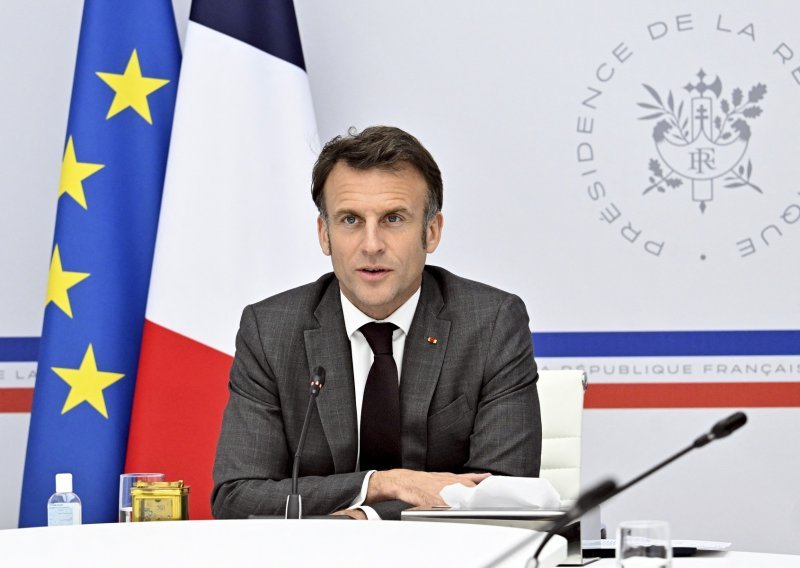 Macron stiže u Njemačku, sa Sholzom će razgovarati o ovim važnim pitanjima