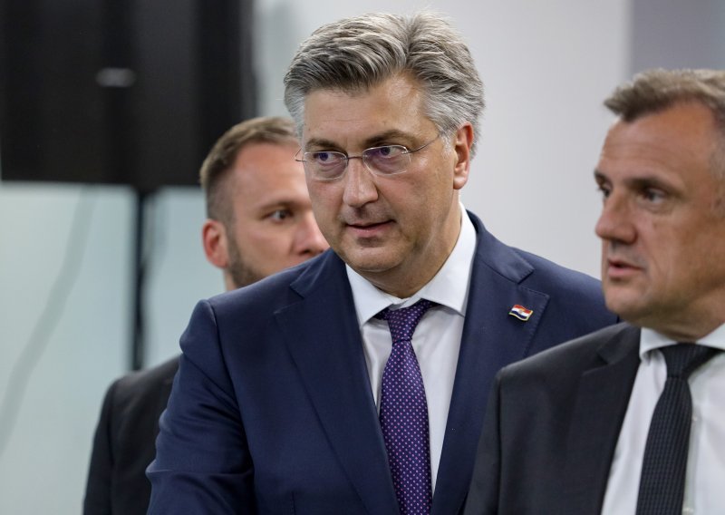 Plenković: Sjetite se kakva su materijalna prava vojnika bila u Milanovićevom mandatu