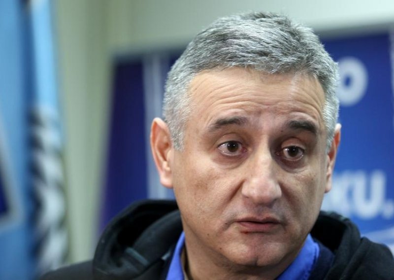 Karamarko: To su nekorektne i prljave podvale onih koji odlaze