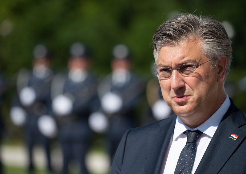 Jandroković i Plenković položili vijence u povodu Dana državnosti: 'Imamo još dosta posla'