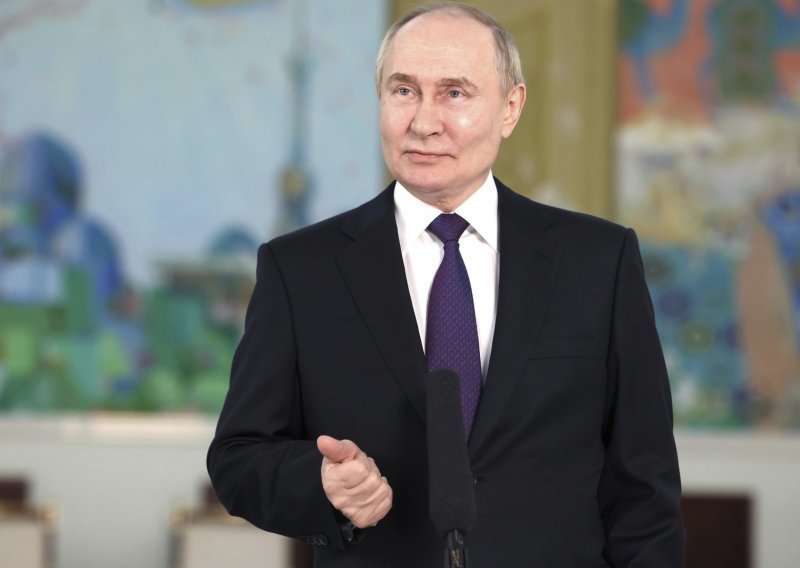 Putin odgovorio za koga navija na američkim izborima: 'Oni spaljuju sami sebe iznutra'