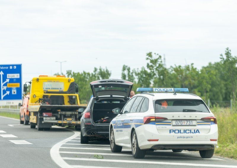 Crn vikend na cestama: U prometnim nesrećama osam ljudi izgubilo život