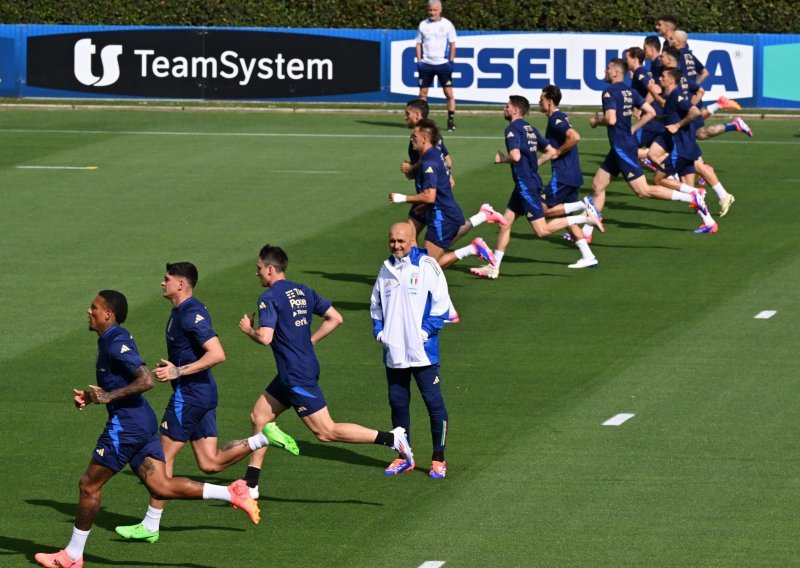 Spalletti i Azzurri ostali u čudu kada su im na trening upala ova petorica