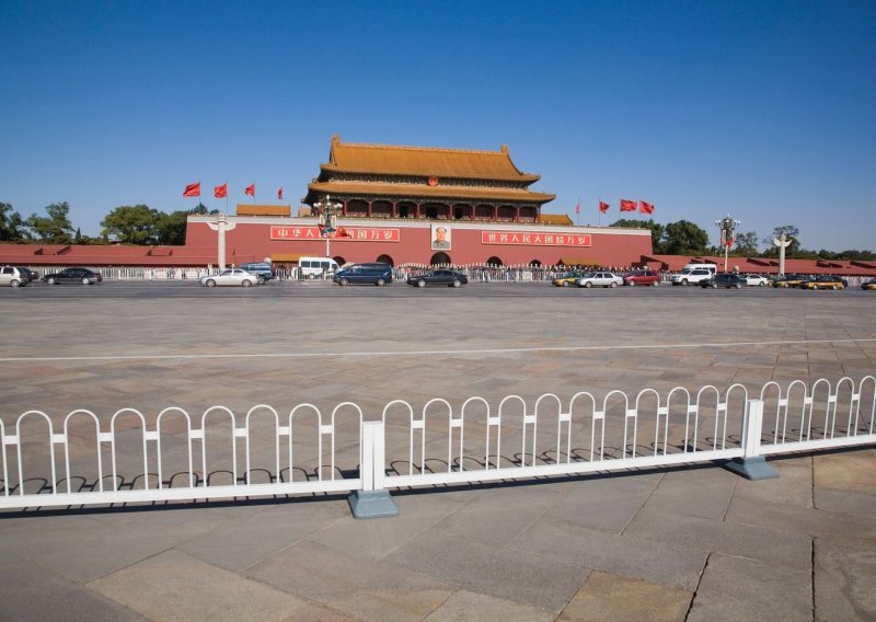 Od krvavih događaja na Tiananmenu je prošlo 35 godina. Stražari paze da se godišnjica ne obilježava