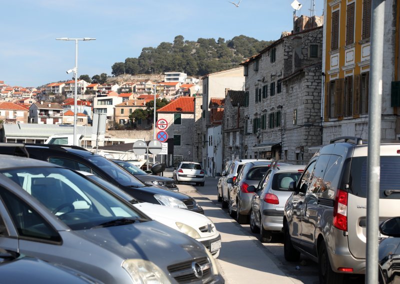 Tvrtke više ulažu u osiguranje automobila nego svojih zaposlenika