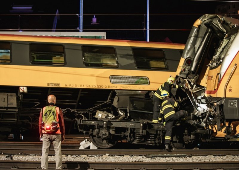 Četvero mrtvih, deseci ozlijeđenih u sudaru vlakova u Češkoj