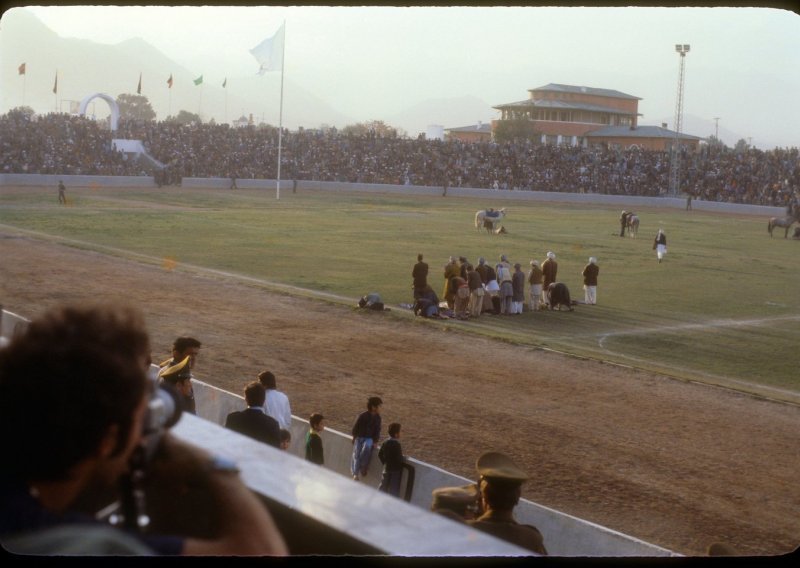 Talibani na stadionu javno bičevali 63 osobe