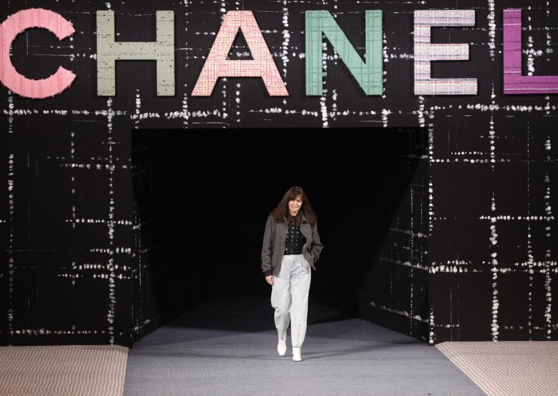 Veliki potres u Chanelu: Nasljednica Karla Lagerfelda napušta modnu kuću