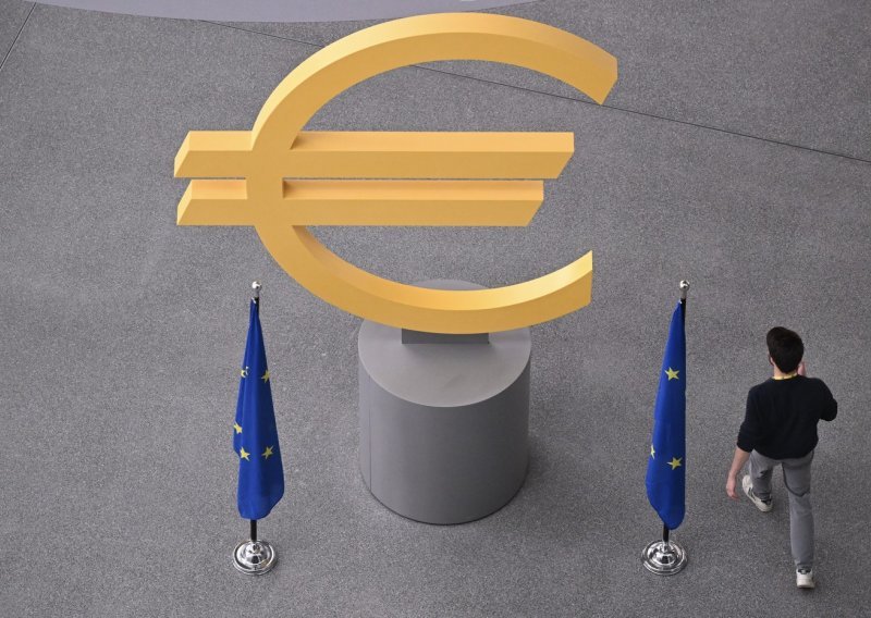 ECB smanjio tri ključne kamatne stope, evo što to znači
