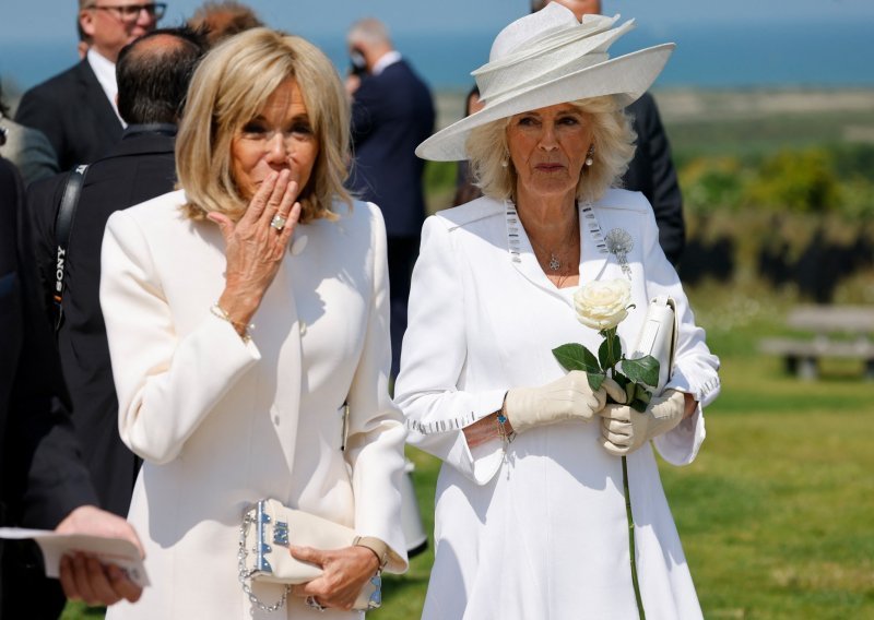 Ovo se ne događa često: Brigitte Macron iznenadila je kraljicu Camillu 'čudnom' gestom