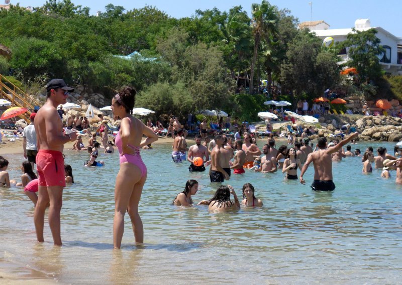 Toplinski val: Visoke temperature na Cipru poremetile svakodnevicu
