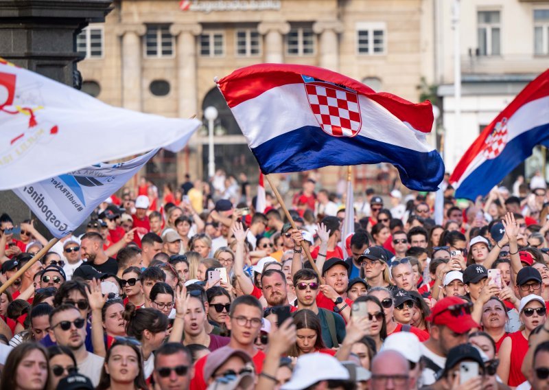 Tisuće mladih vjernika na hodočašću prema Svetom Duhu