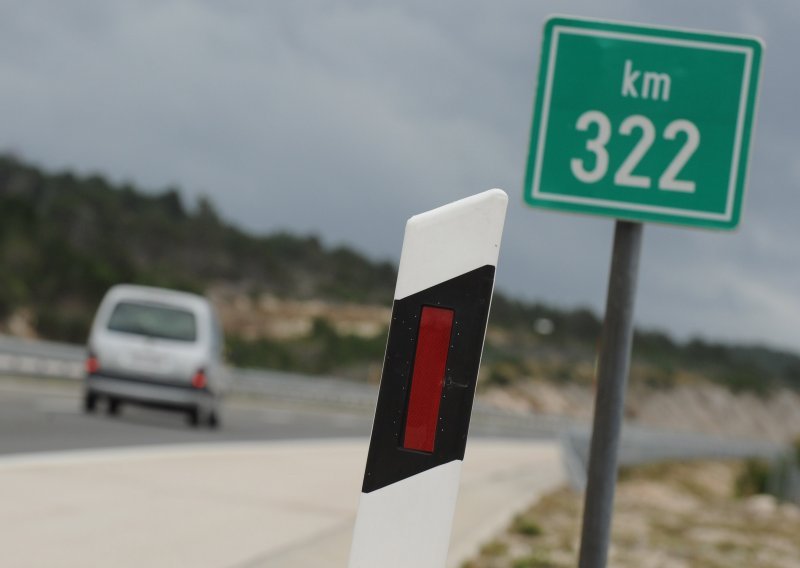 Prometna nesreća na autocesti A1, vozi se jednim trakom usporeno