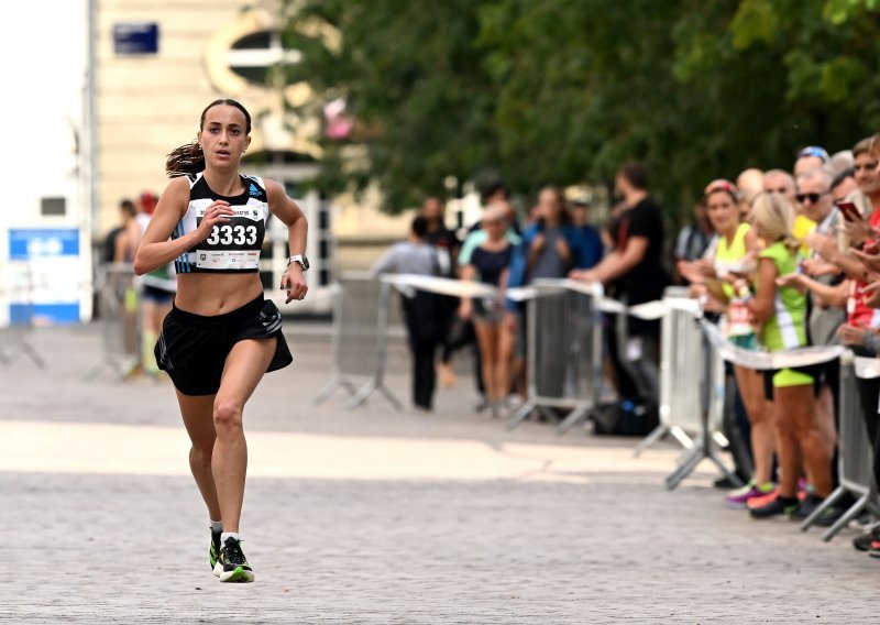 Norvežanka Grovdal zlatna u polumaratonu, Matea Parlov Koštro 25.