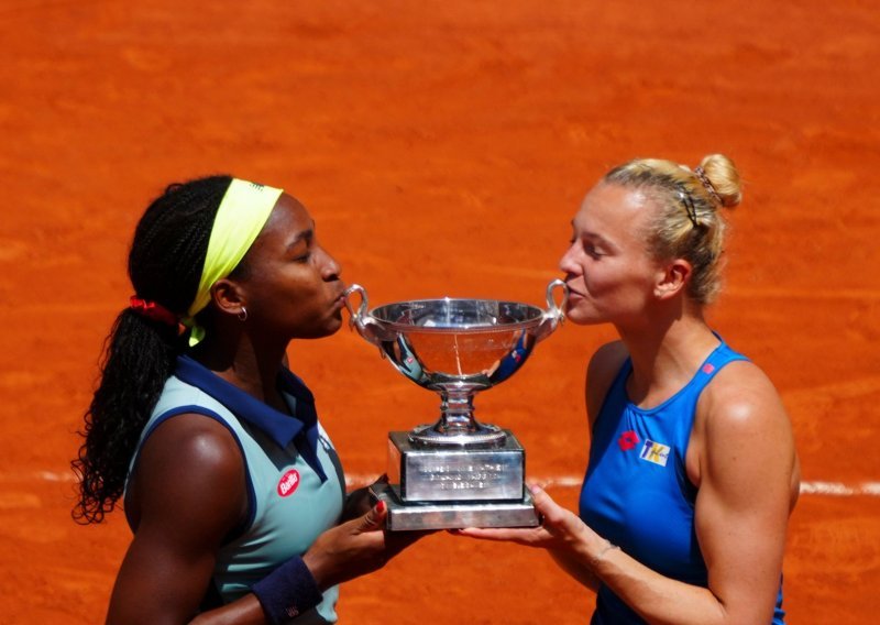 Gauff slavi prvi Grand Slam naslov u parovima, za razliku od partnerice