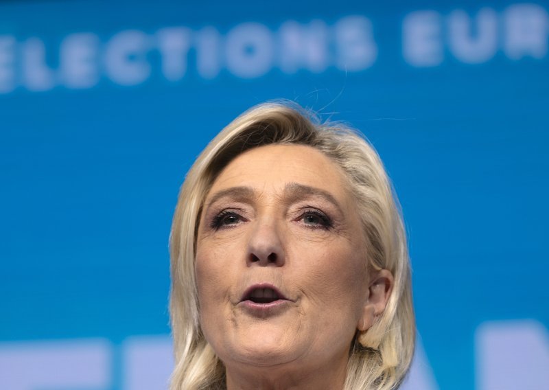 Diplomati platili peticiju u Le Mondeu: Francuska će oslabjeti ako pobijedi Le Pen