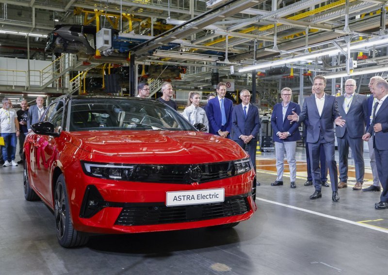 Opel proslavio 125 godina proizvodnje automobila u Rüsselsheimu: Pogledajte kako je to izgledalo