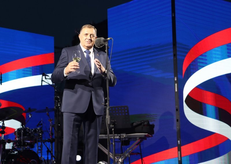 Američki veleposlanih u BiH: Dodik je sve podliji, ksenofobičan i zadrt