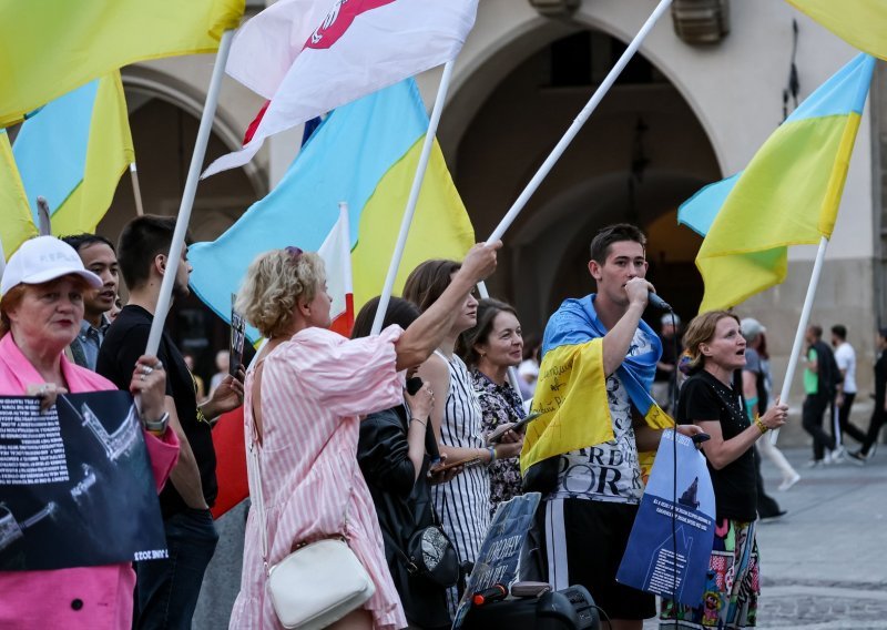 Osam zemalja EU-a poziva na ograničavanje kretanja ruskih diplomata