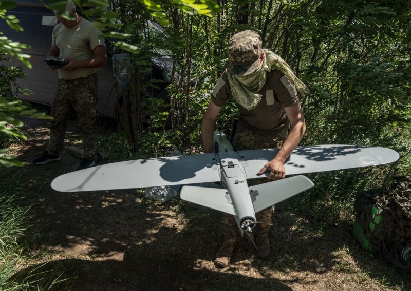 Rat dronova: Ukrajinci oborili 10 projektila i 17 dronova; Rusi žestoko uzvratili