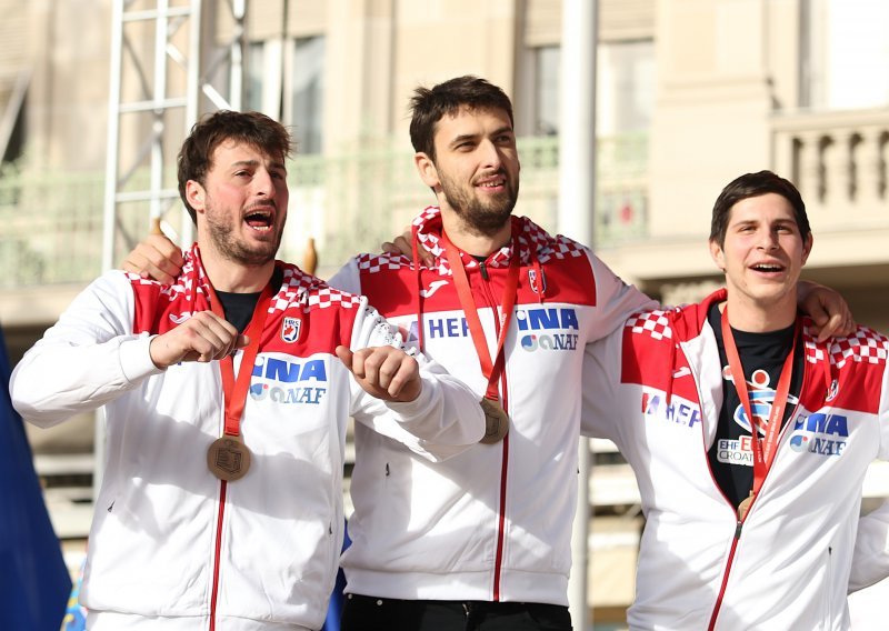 Osvajao je najveće medalje, a sada zbog Vatrenih stiže na tribine: Znam kako im je...