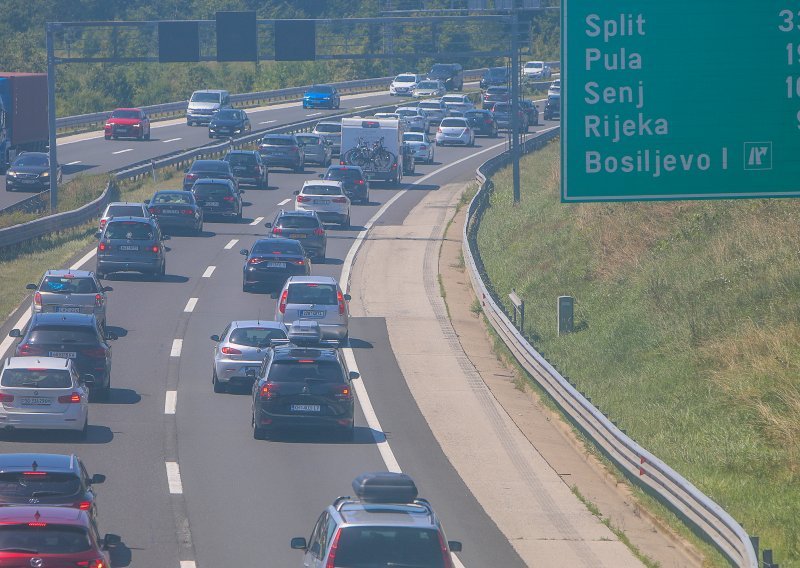 Pojačan promet na autocestama, kolone na A1