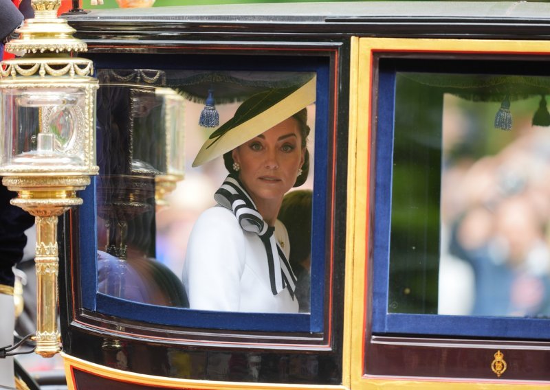 Oporavak Kate Middleton još traje: 'Nosi se s tim najbolje što može'