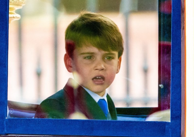 Nije skrivao uzbuđenje: Što je princ Louis promrmljao Kate Middleton u kočiji?