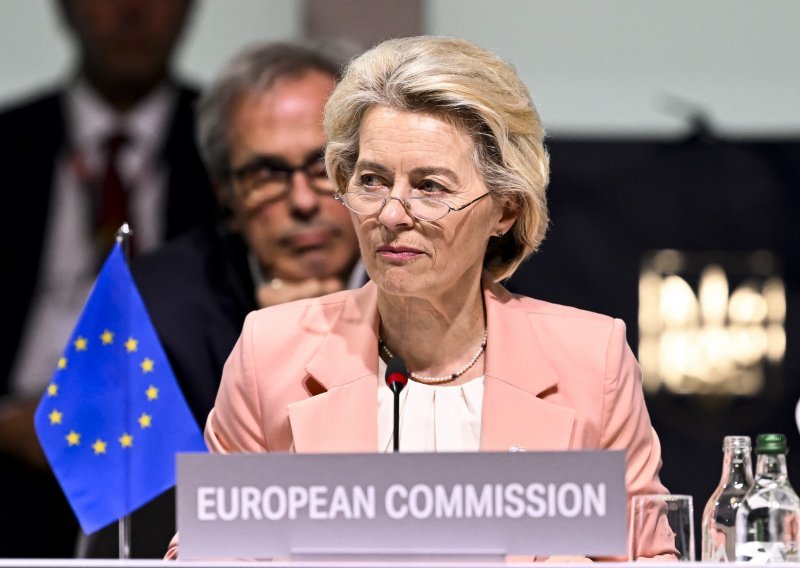 Službeno je: Ursula von der Leyen izabrana za šeficu Europske komisije