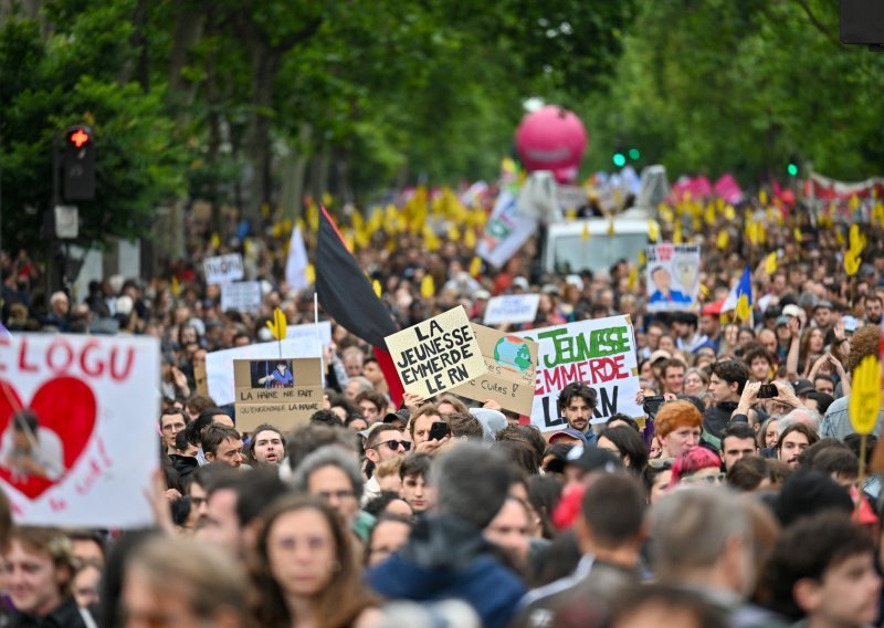 Tisuće na ulicama: Francuzi uoči izbora prosvjedovali protiv krajnje desnice